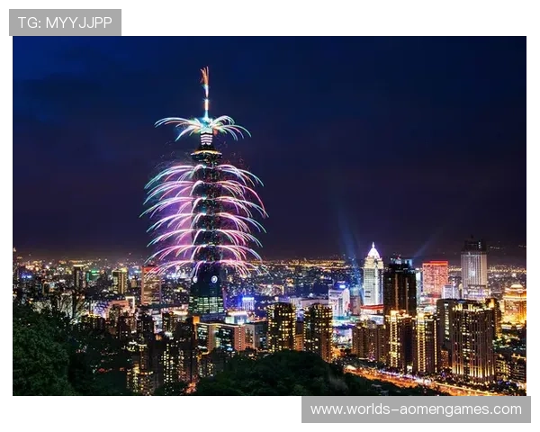 澳门凯旋门600：欣赏澳门著名景点凯旋门的壮丽景观与旅游攻略